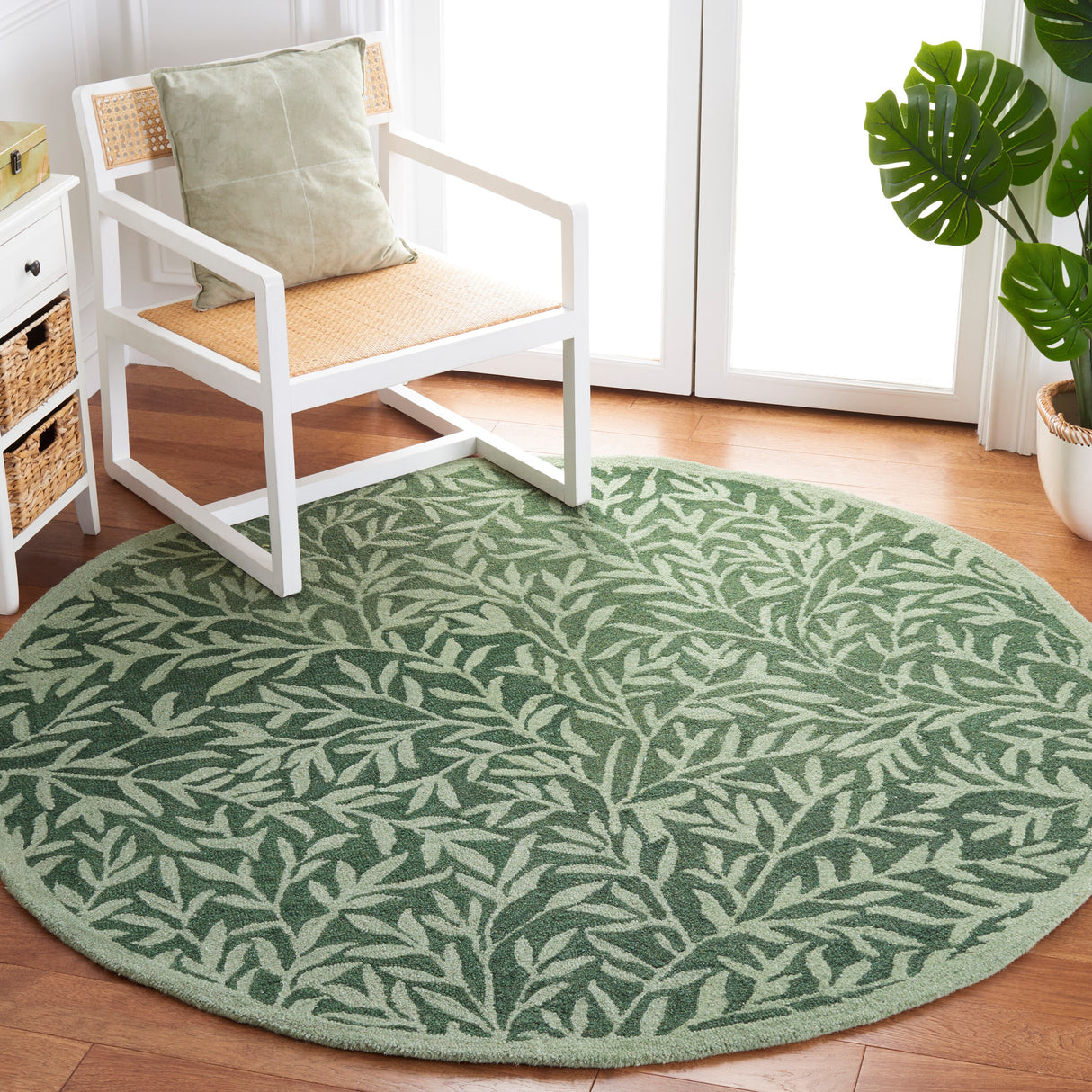 SAFAVIEH Handmade Jardin Mariegret Wool Rug