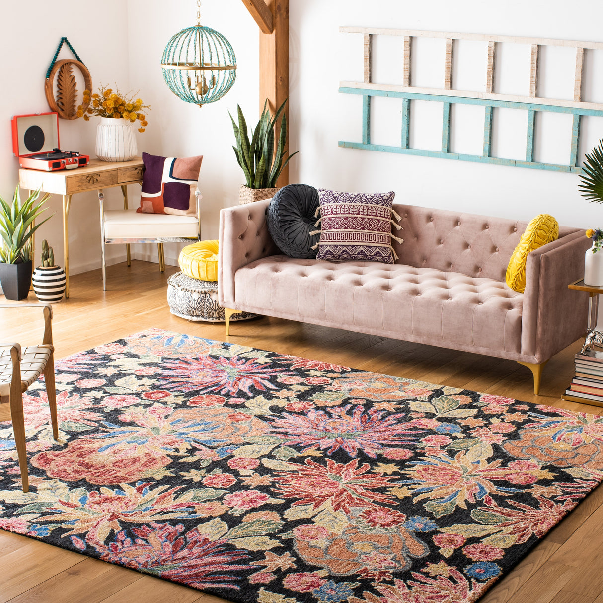 SAFAVIEH Handmade Jardin Yuta Floral Wool Rug