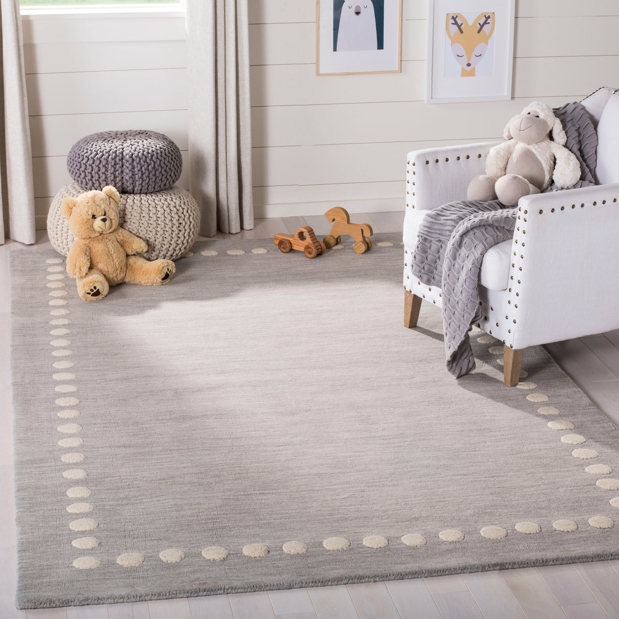 SAFAVIEH Handmade Kids Alondra Wool Rug