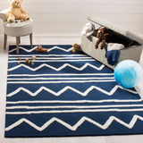 SAFAVIEH Handmade Kids Deyanira Wool Rug