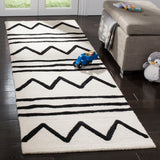 SAFAVIEH Handmade Kids Deyanira Wool Rug