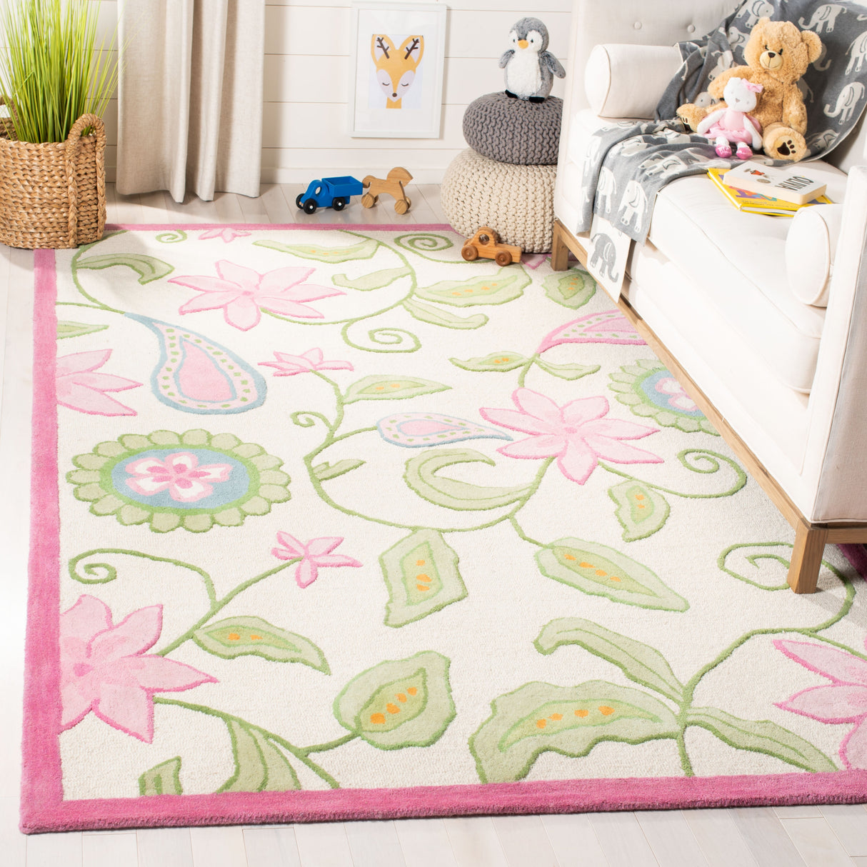 SAFAVIEH Handmade Kids Haylie Wool Rug