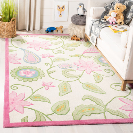 SAFAVIEH Handmade Kids Haylie Wool Rug