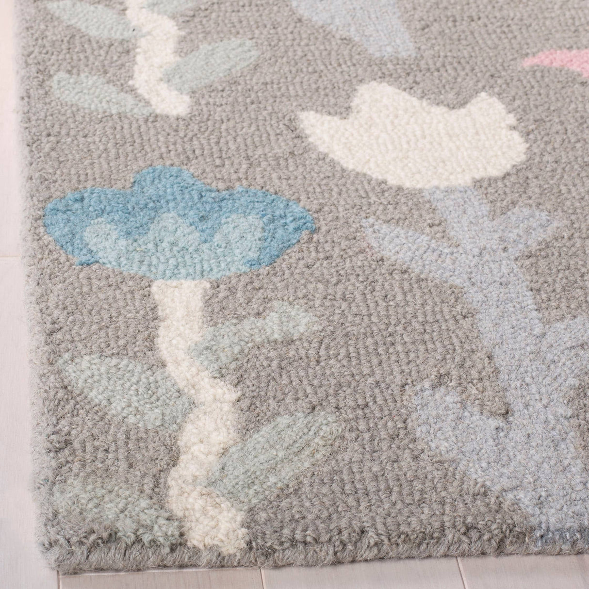 SAFAVIEH Handmade Kids Jazmyn Wool Rug