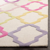 SAFAVIEH Handmade Kids Shania Wool Rug