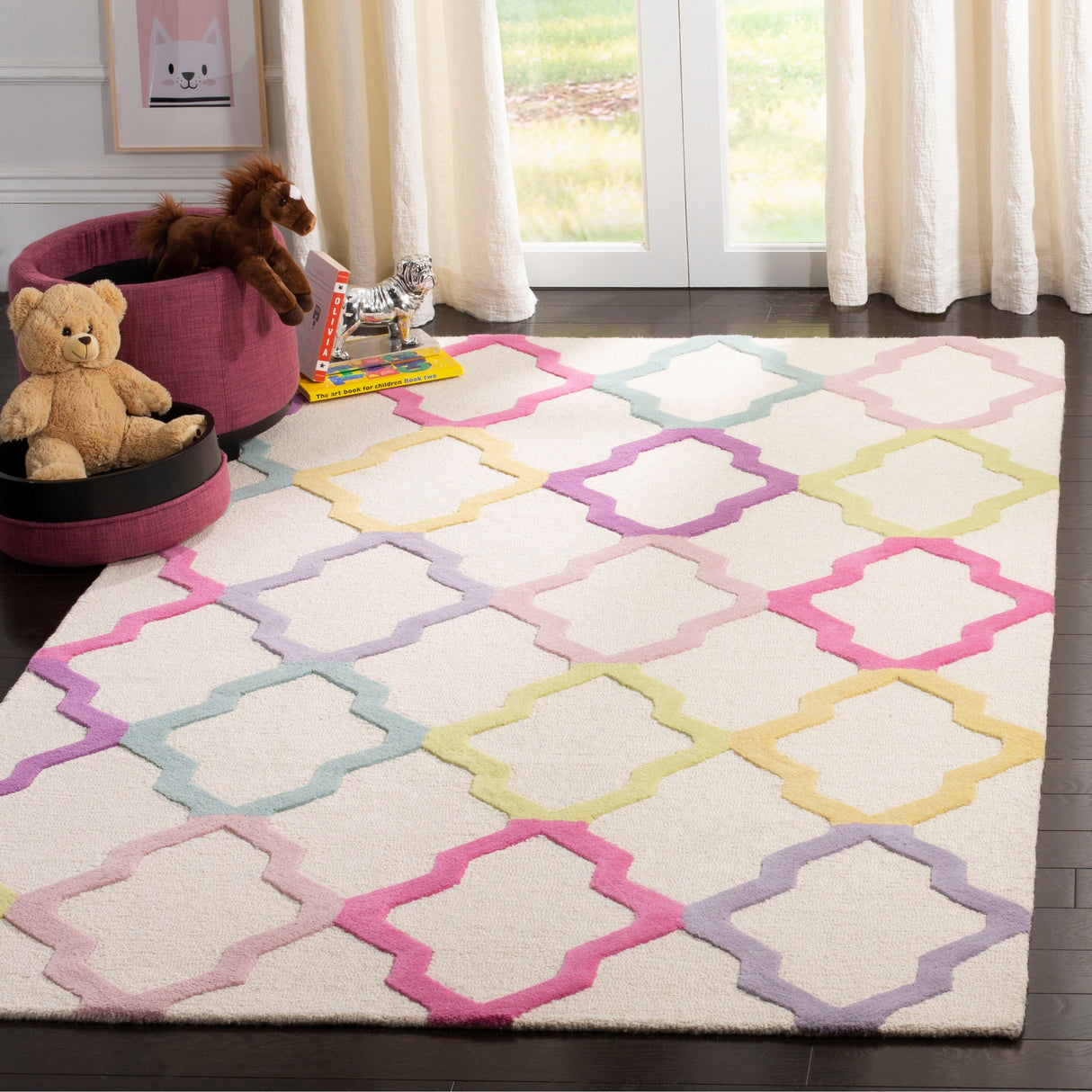 SAFAVIEH Handmade Kids Shania Wool Rug