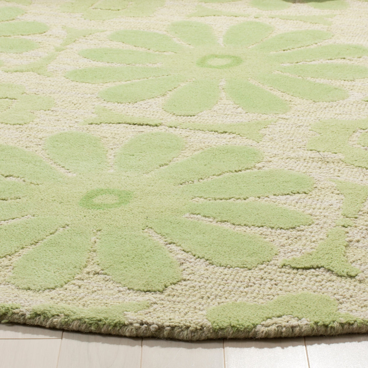 SAFAVIEH Handmade Kids Shyann Wool Rug