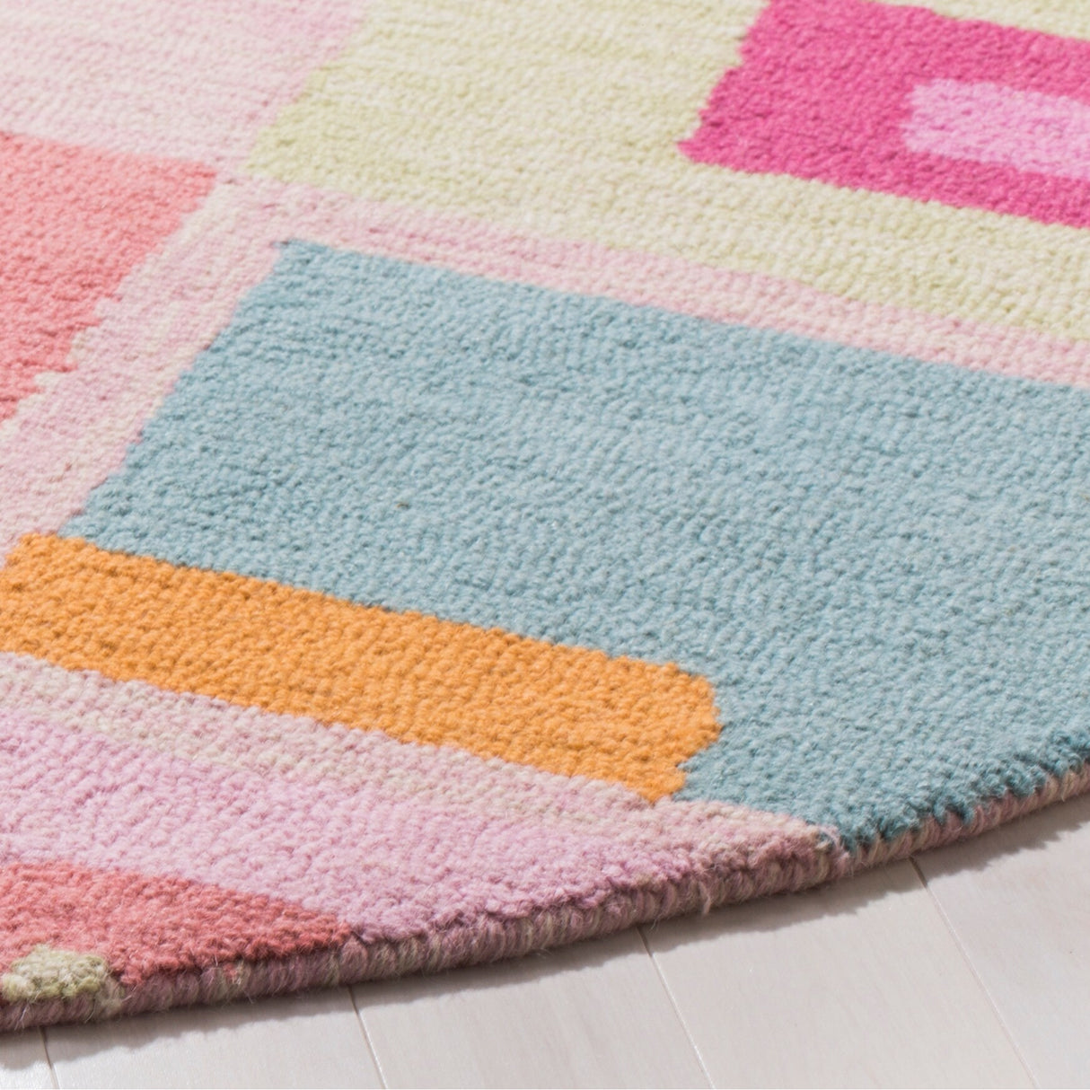 SAFAVIEH Handmade Kids Valentina Wool Rug