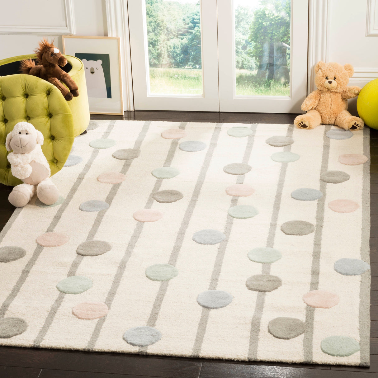 SAFAVIEH Handmade Kids Yasmeen Dotted Stripe Wool Rug