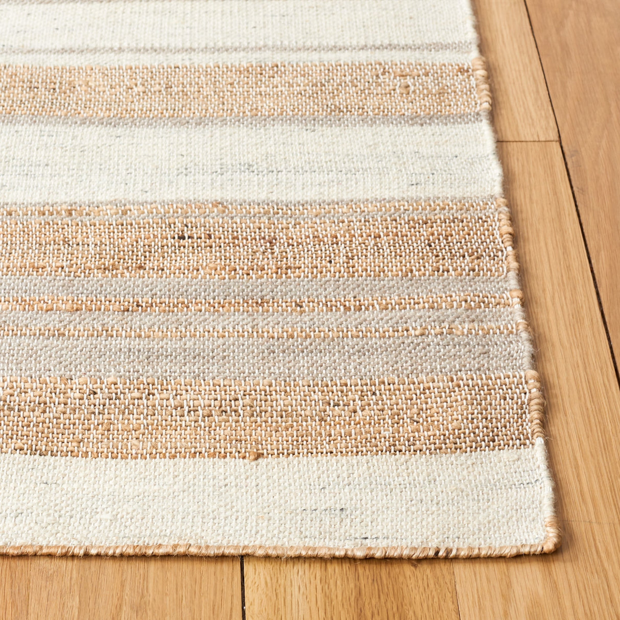 SAFAVIEH Handmade Kilim Albana Stripe Jute & Wool Rug