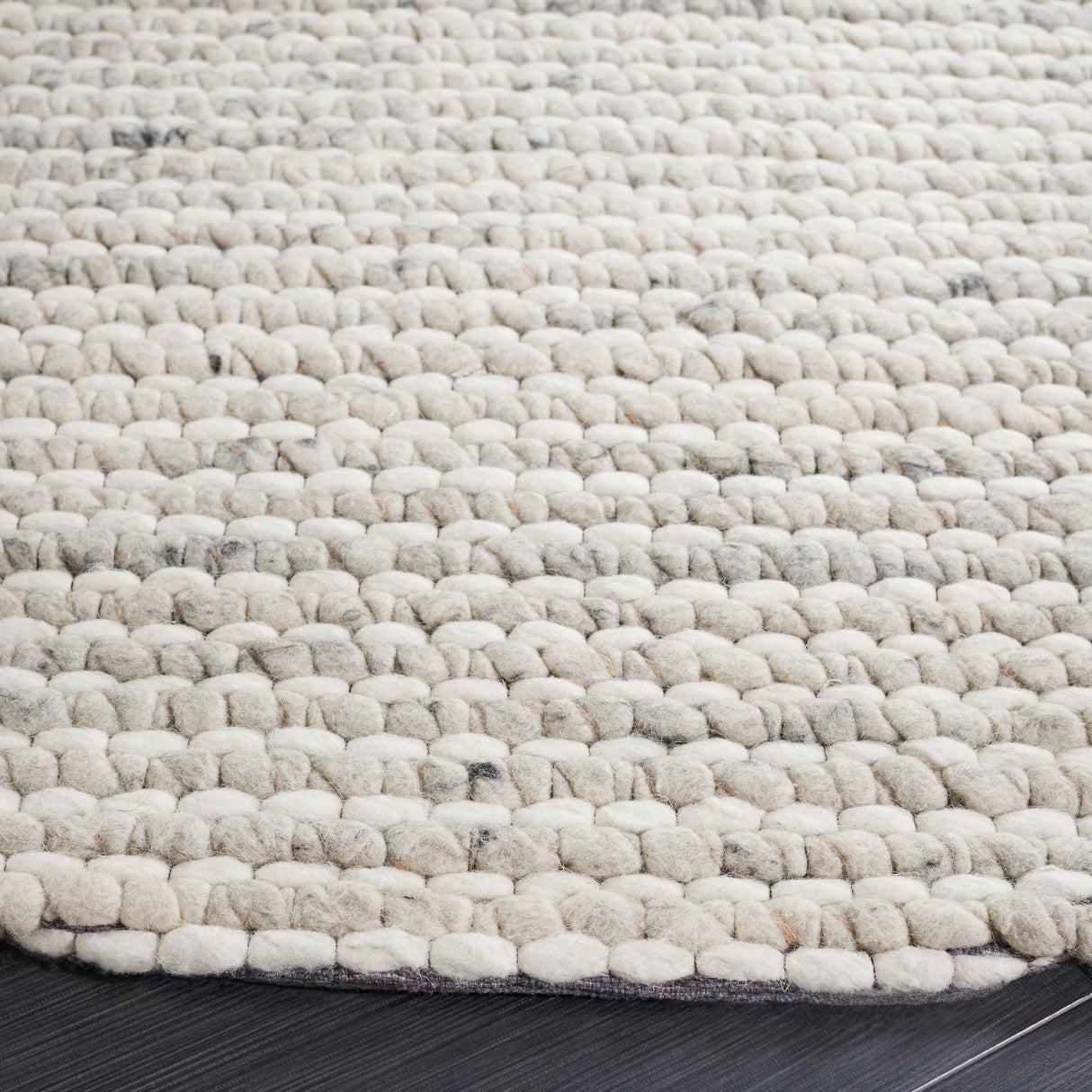 SAFAVIEH Handmade Marbella Katrein Wool Rug