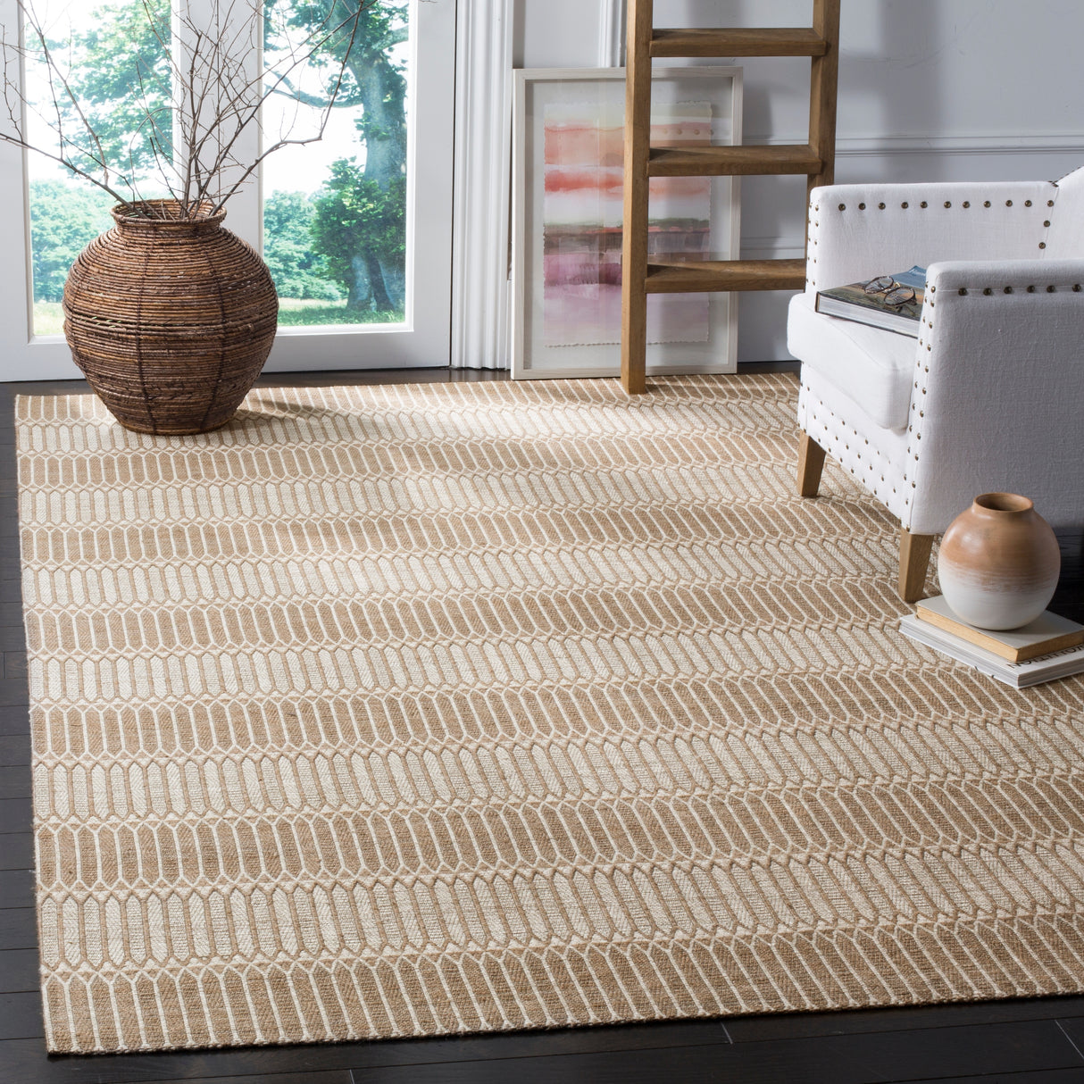 SAFAVIEH Handmade Marbella Þoranna Modern Viscose Rug