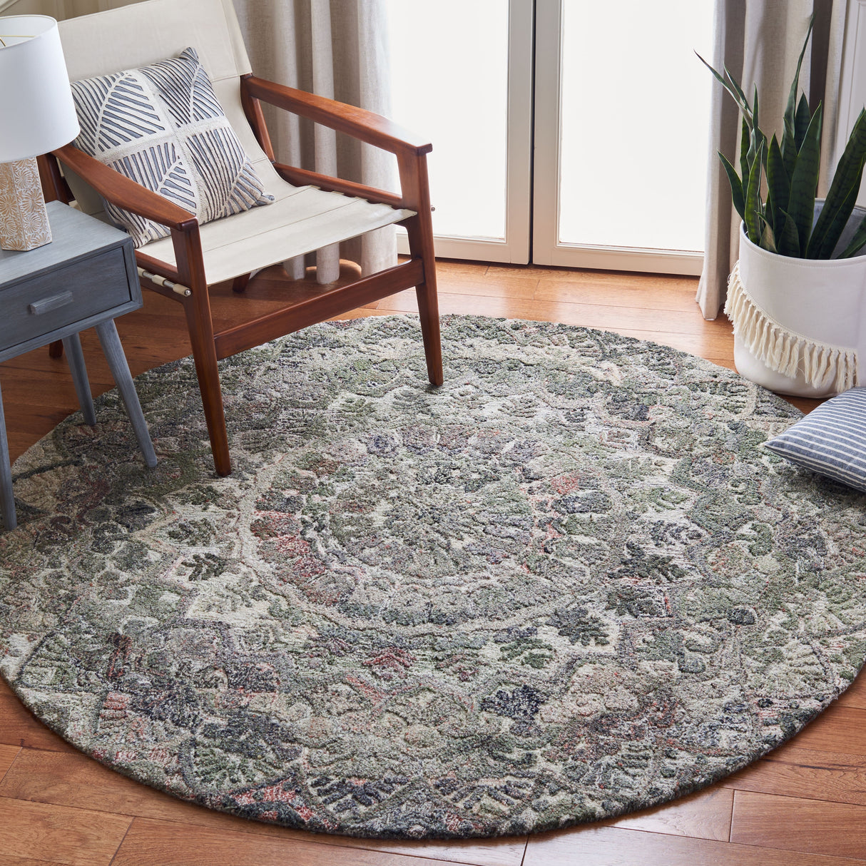 SAFAVIEH Handmade Marquee Carlijn Modern Medallion Wool Rug