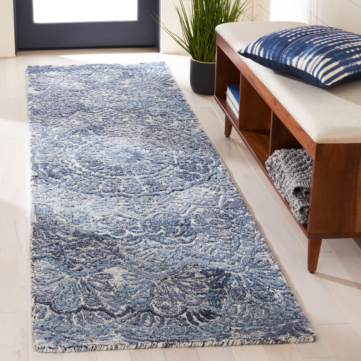 SAFAVIEH Handmade Marquee Carlijn Modern Medallion Wool Rug