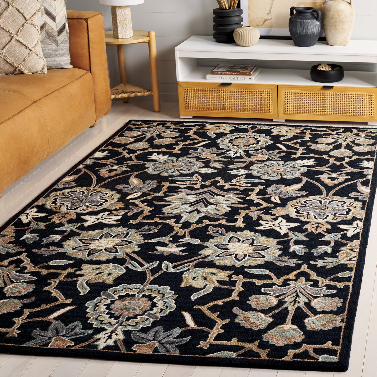 SAFAVIEH Handmade Metro Adosinda French Country Floral Wool Rug