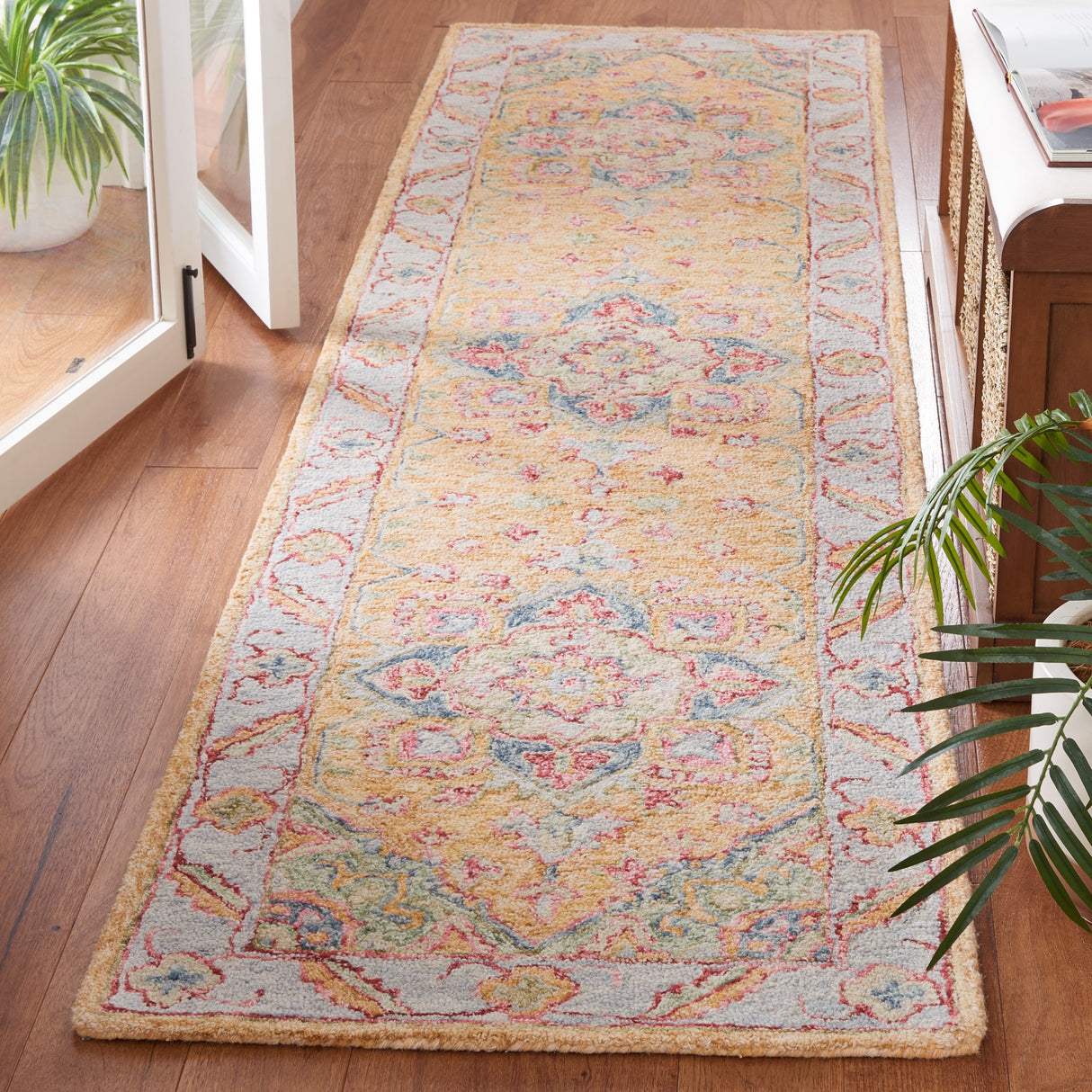 SAFAVIEH Handmade Metro Bert Medallion Wool Rug