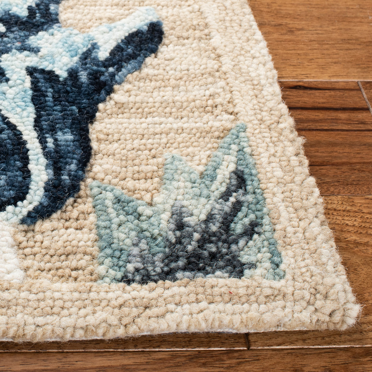 SAFAVIEH Handmade Metro Cait French Country Wool Rug