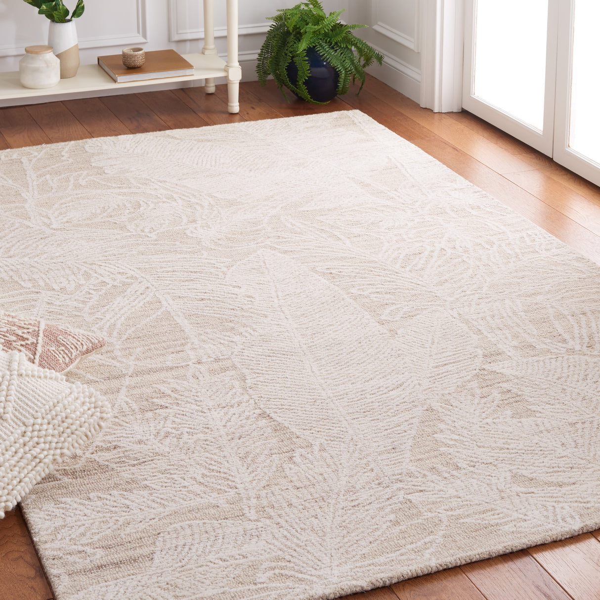 SAFAVIEH Handmade Metro Corianne Modern Wool Rug