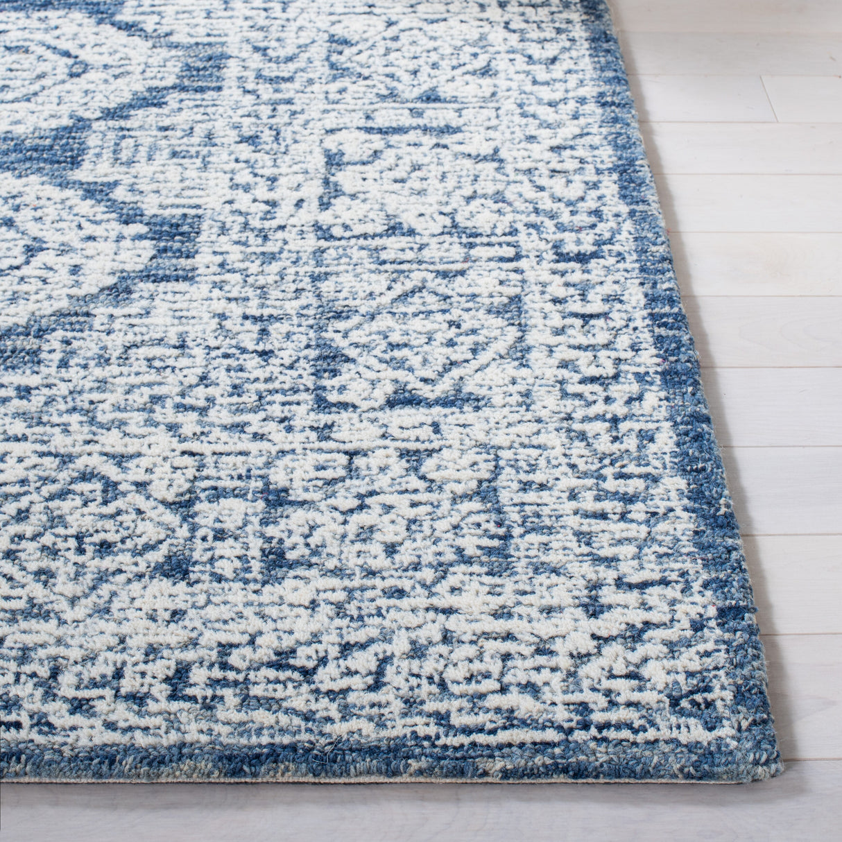 SAFAVIEH Handmade Metro Gien French Country Wool Rug