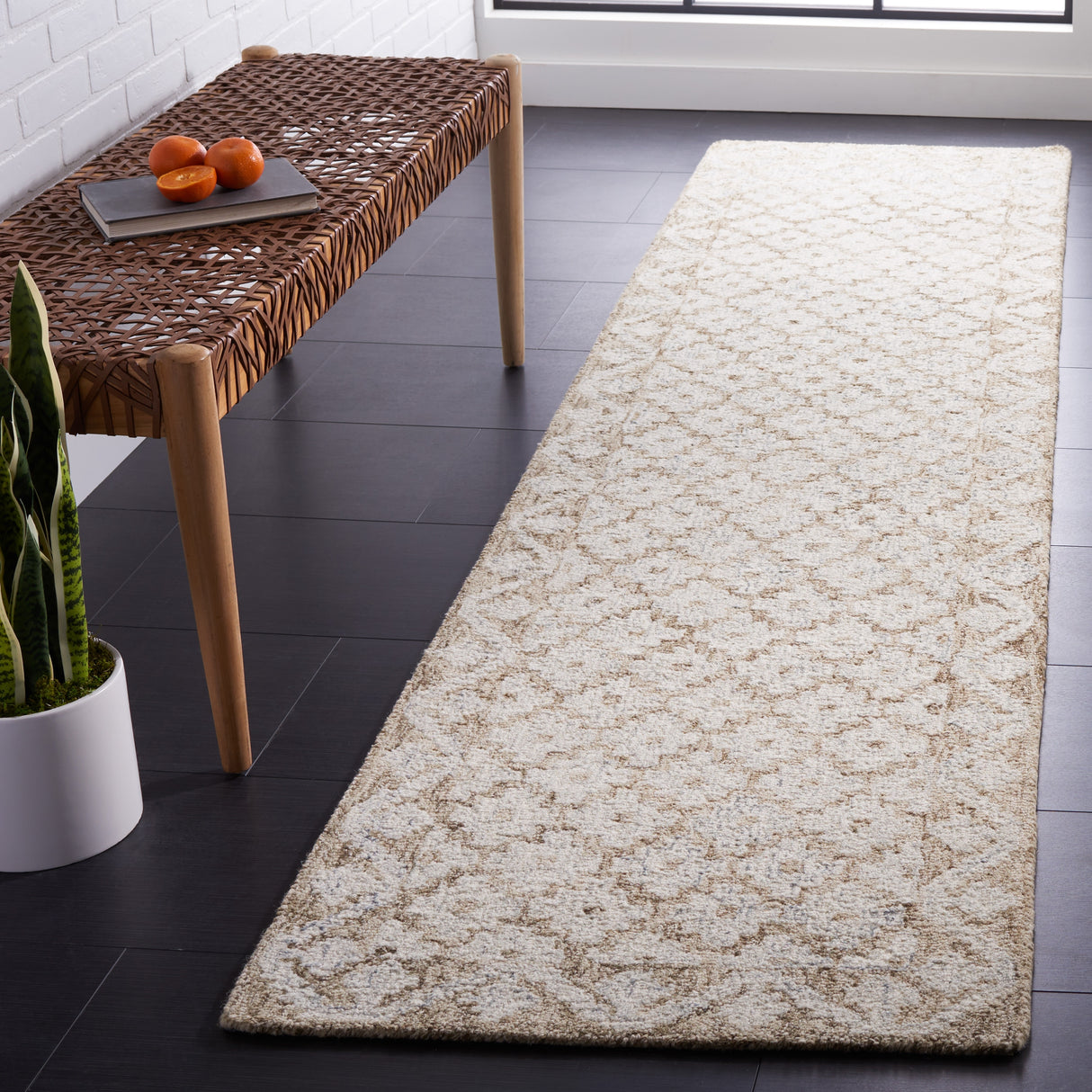 SAFAVIEH Handmade Metro Gulfem Wool Rug