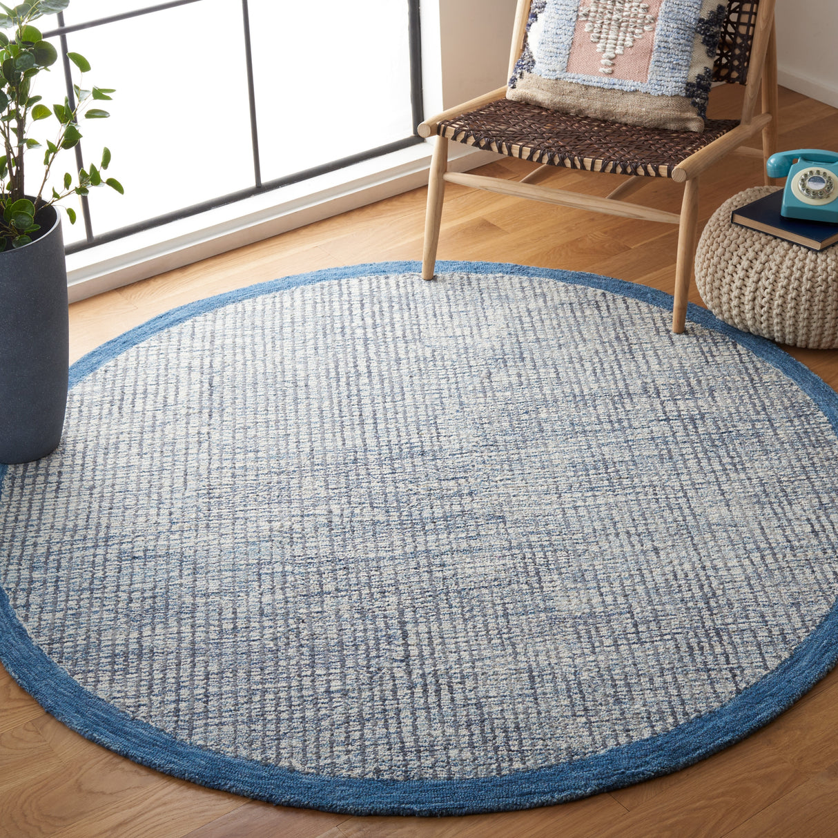 SAFAVIEH Handmade Metro Janin Wool Rug