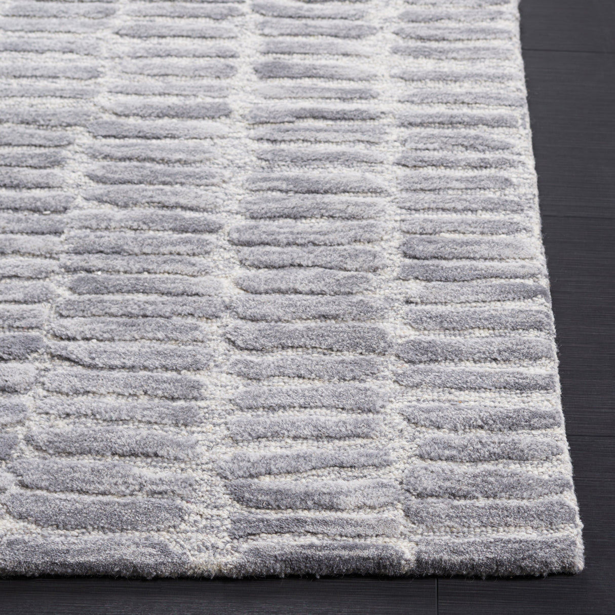 SAFAVIEH Handmade Metro Loreta Modern Wool Rug