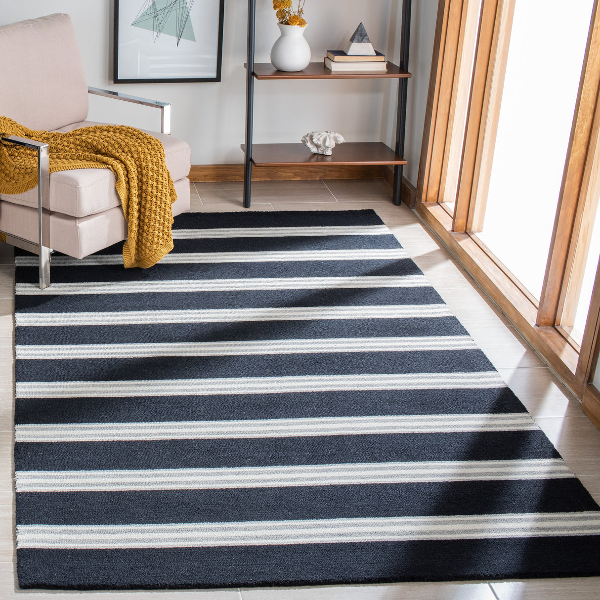 SAFAVIEH Handmade Metro Marcelien Stripe Wool Rug