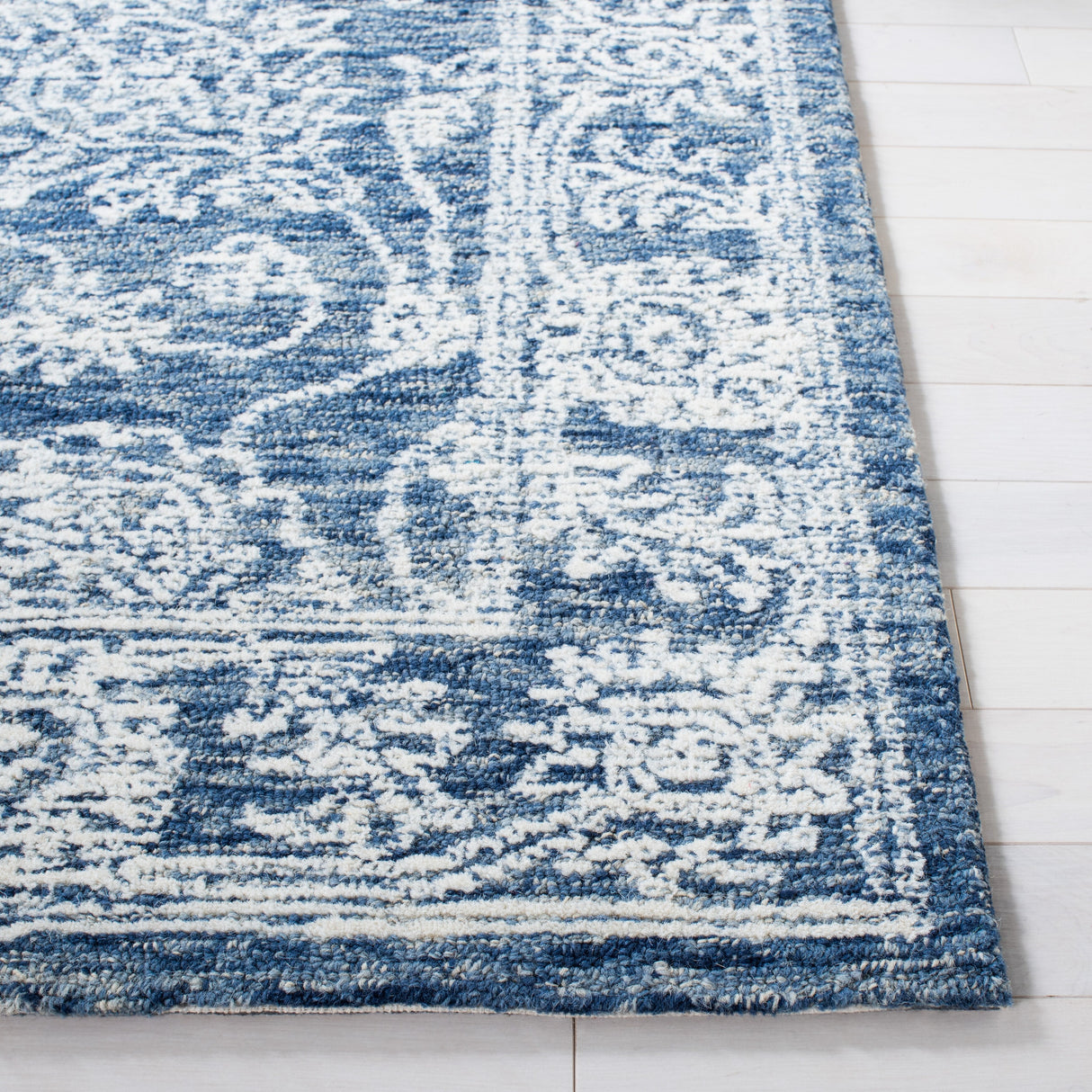 SAFAVIEH Handmade Metro Muriel French Country Wool Rug