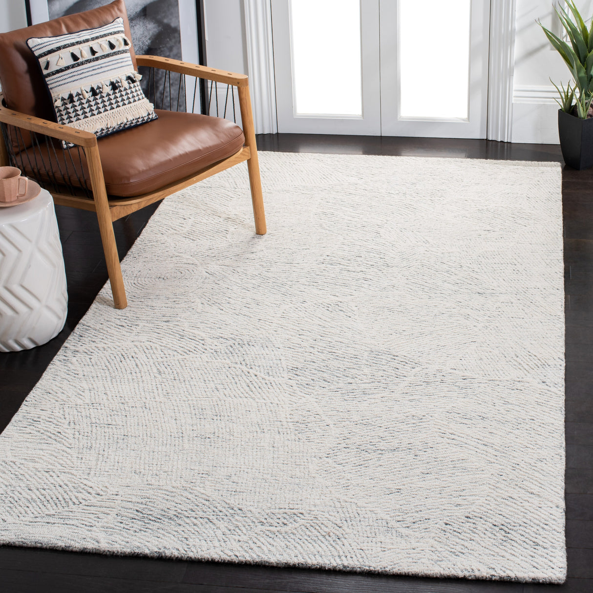 SAFAVIEH Handmade Metro Rozsika French Country Wool Rug