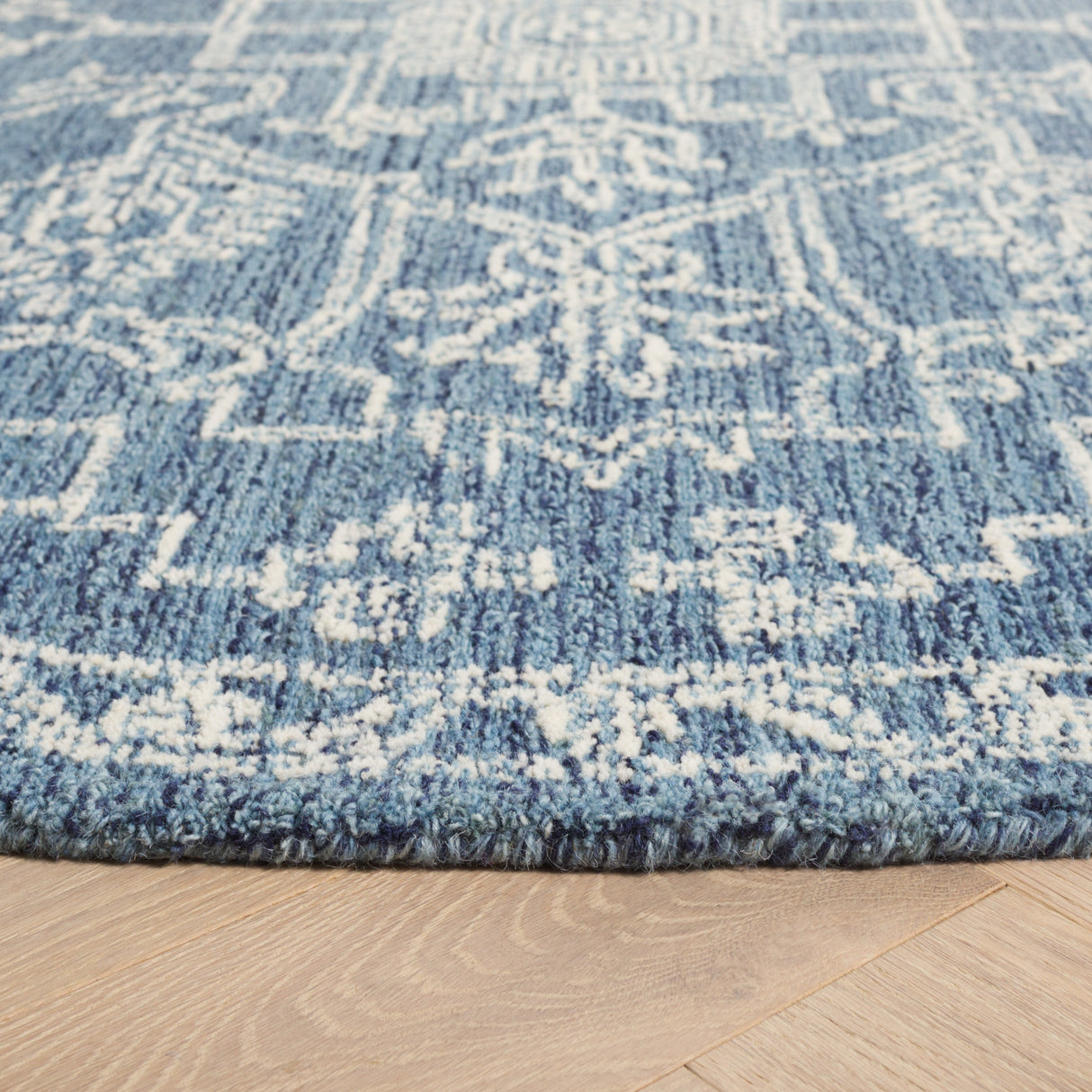 SAFAVIEH Handmade Micro-Loop Brith Wool Rug