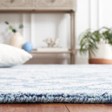 SAFAVIEH Handmade Micro-Loop Brith Wool Rug