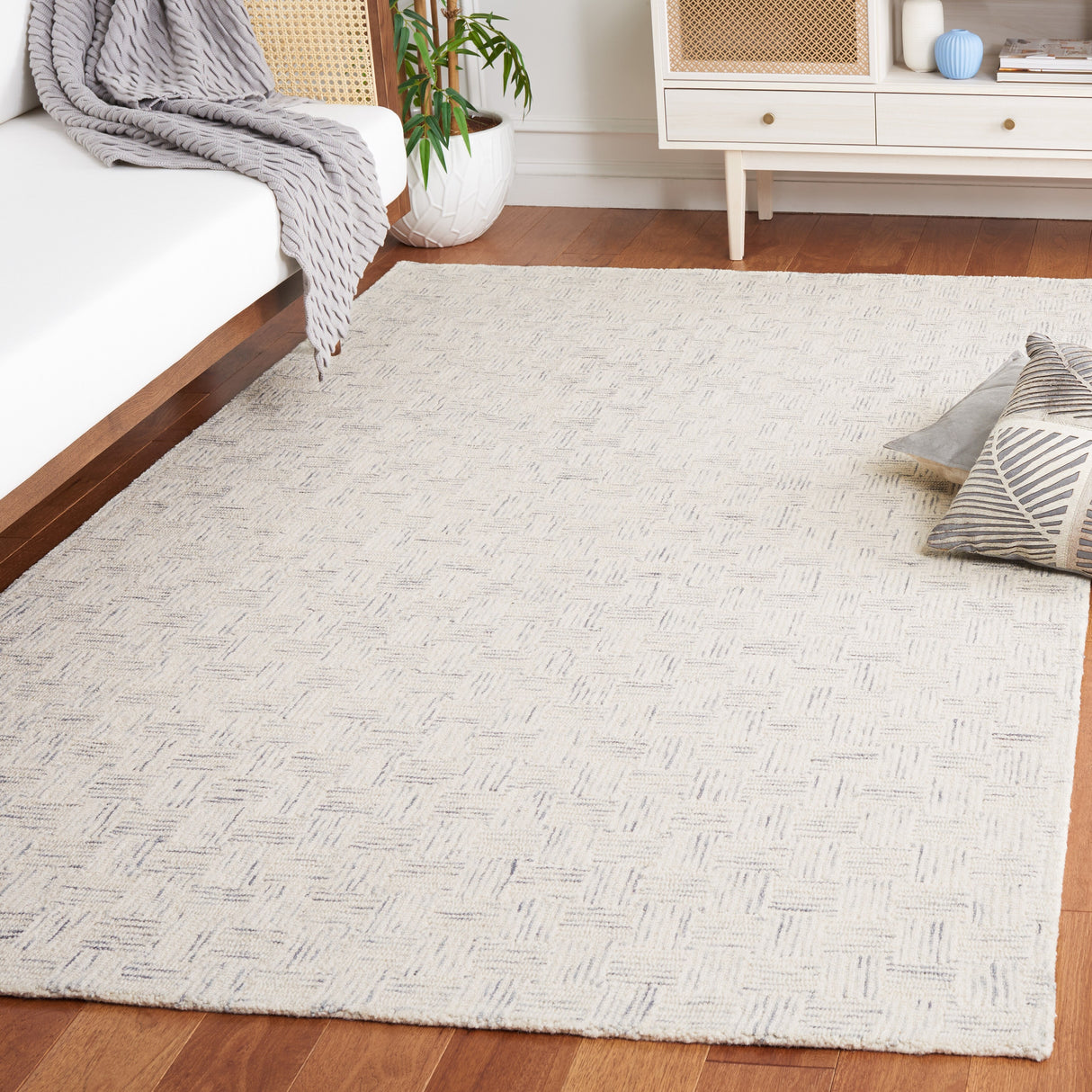 SAFAVIEH Handmade Micro-Loop Caridad Transitional Wool Rug