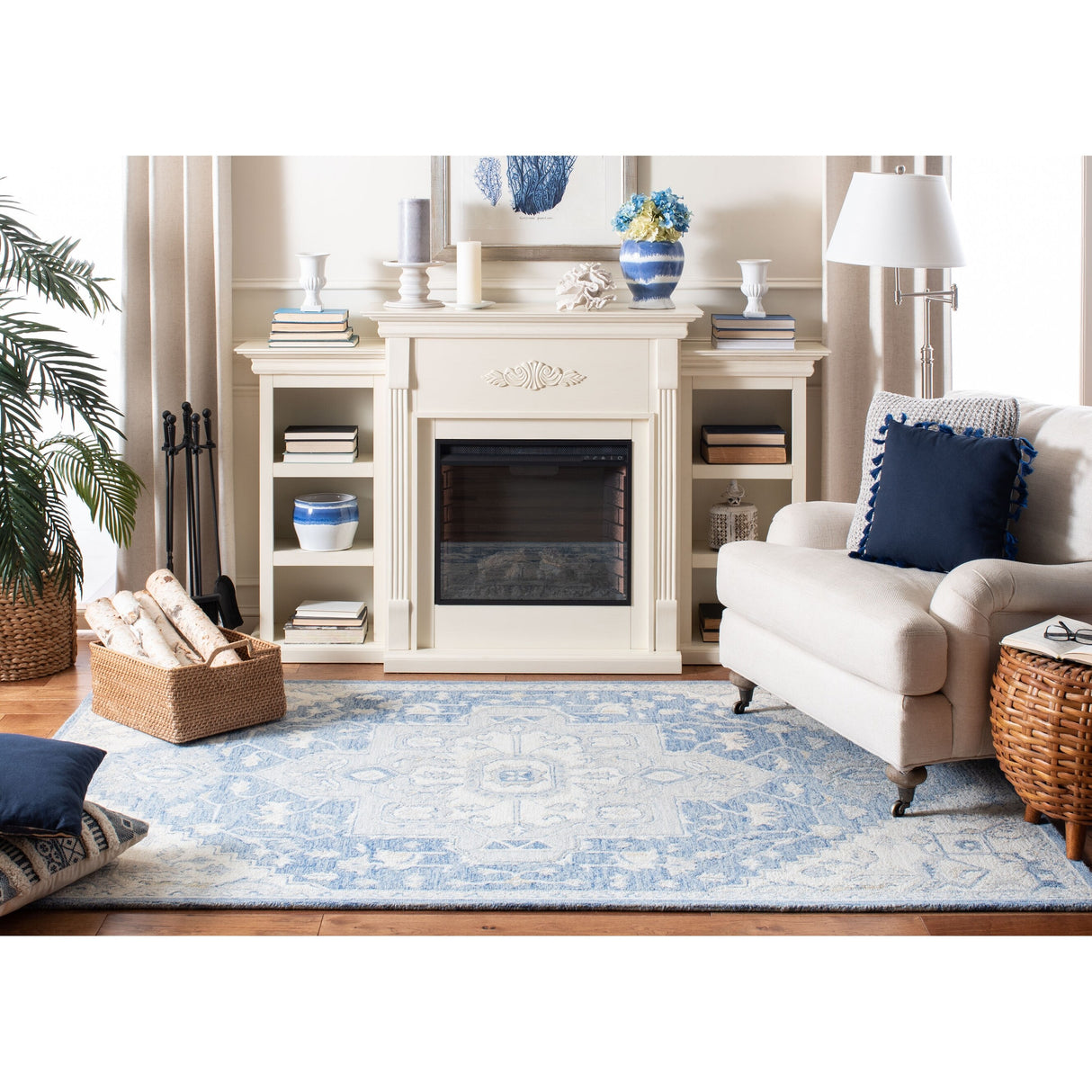 SAFAVIEH Handmade Micro-Loop Gulseven Medallion Wool Rug