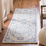 SAFAVIEH Handmade Micro-Loop Gulseven Medallion Wool Rug