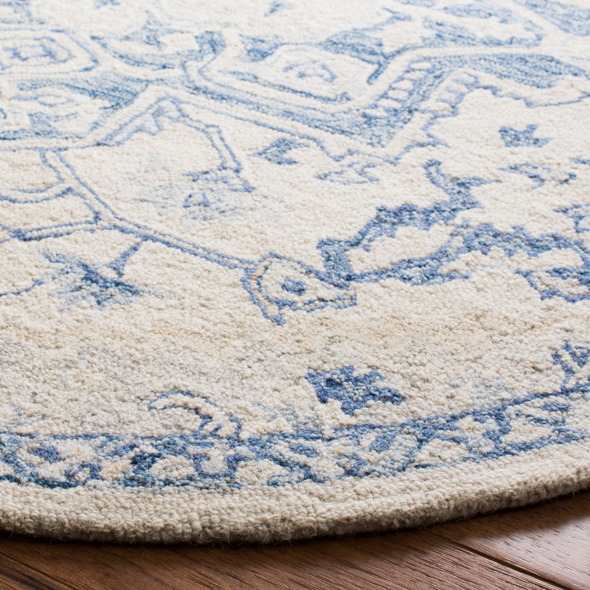 SAFAVIEH Handmade Micro-Loop Gulseven Medallion Wool Rug