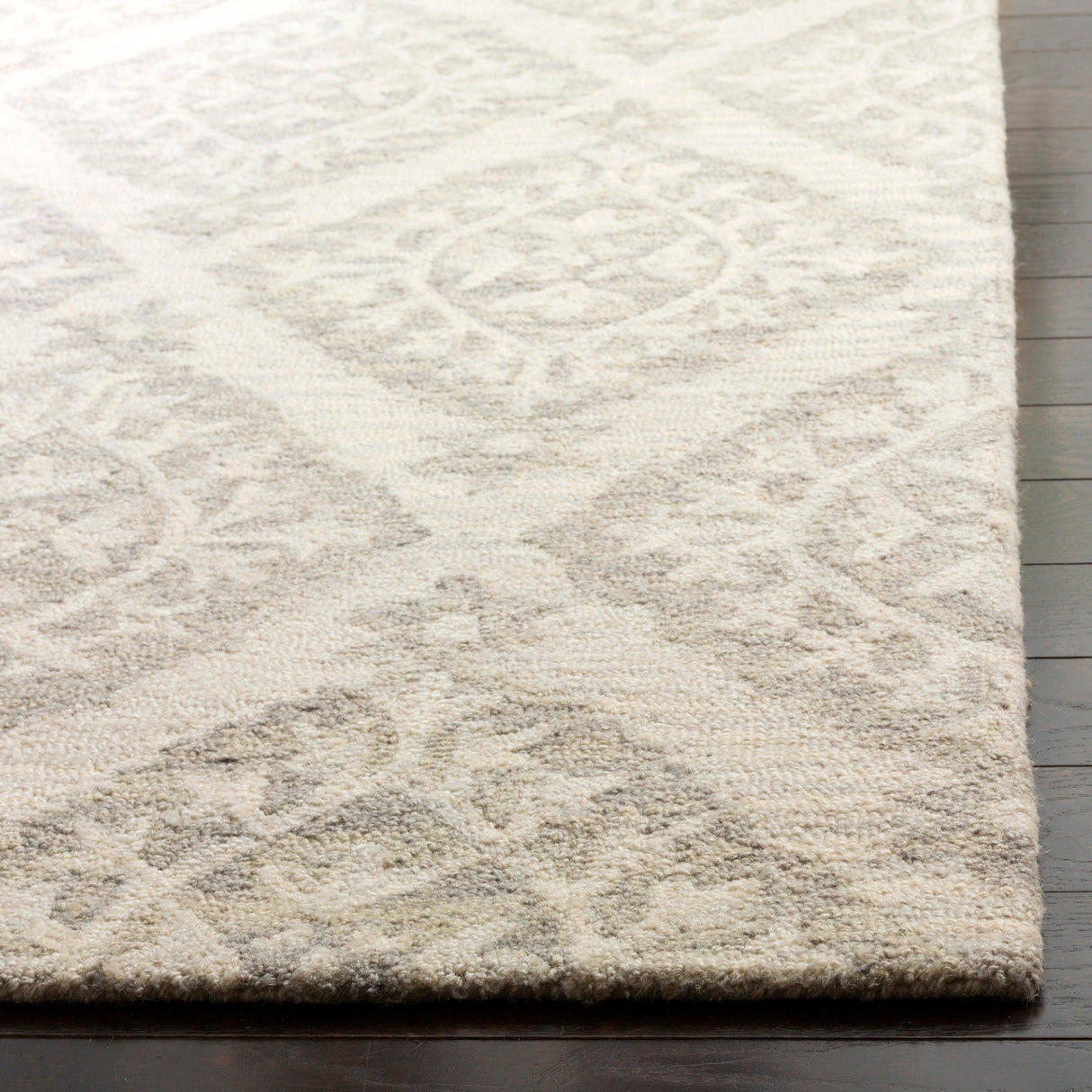 SAFAVIEH Handmade Micro-Loop Hyeong Wool Rug