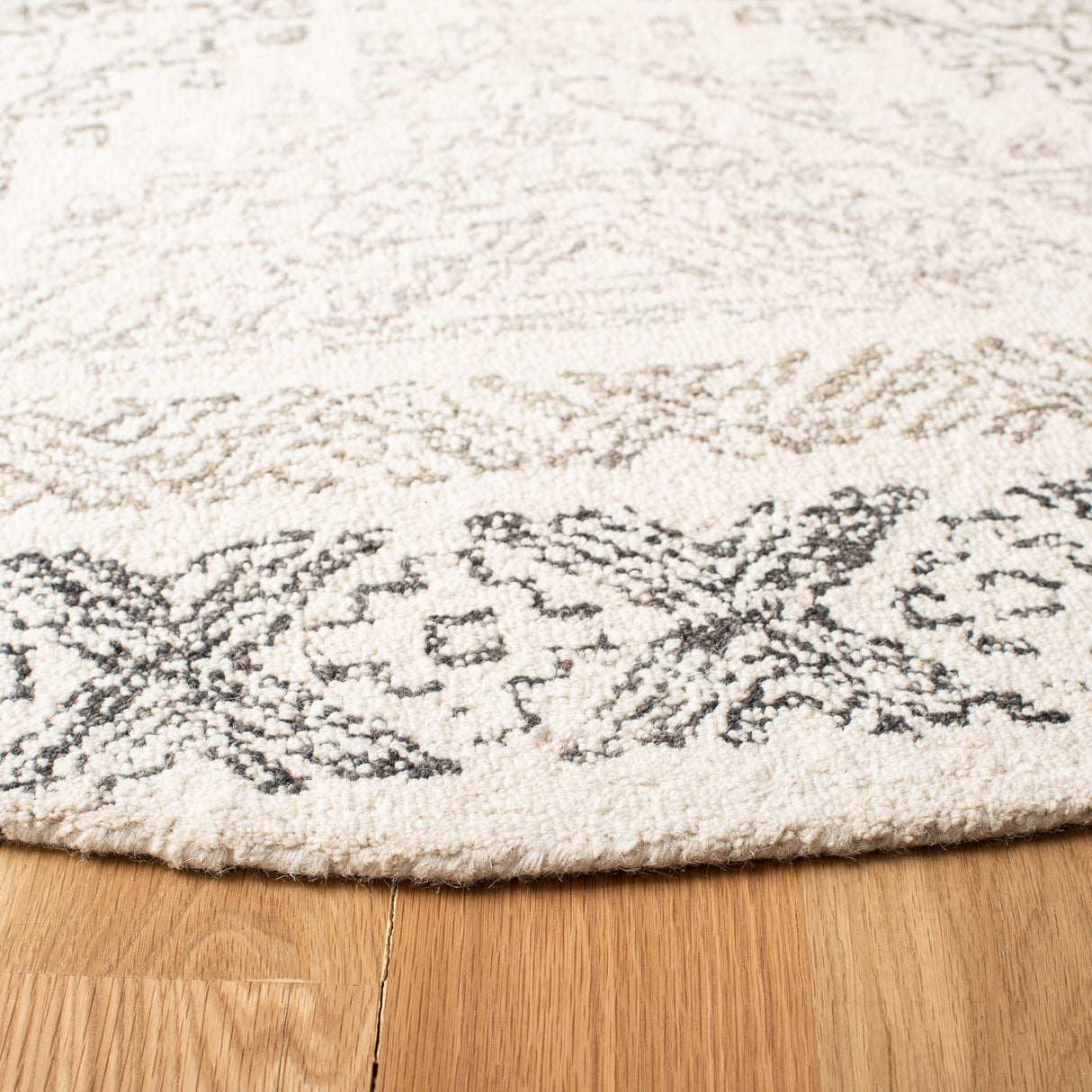 SAFAVIEH Handmade Micro-Loop Lizzi Moroccan Wool Rug