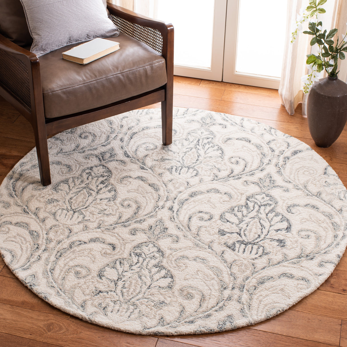 SAFAVIEH Handmade Micro-Loop Maribelle Modern Wool Rug