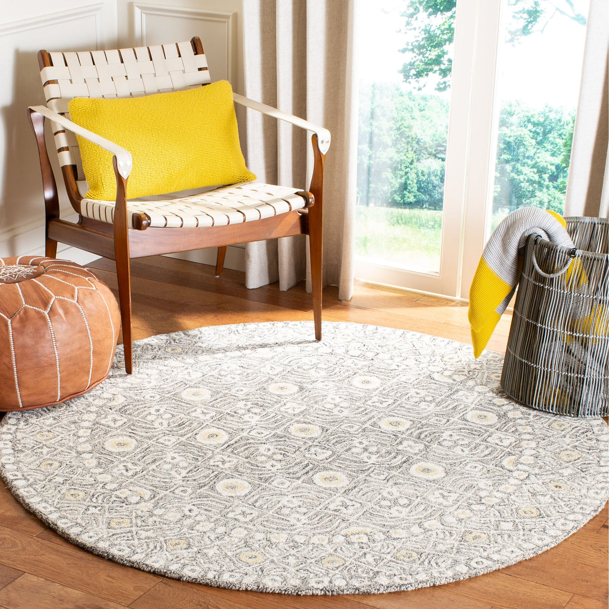 SAFAVIEH Handmade Micro-Loop Reglind Wool Rug