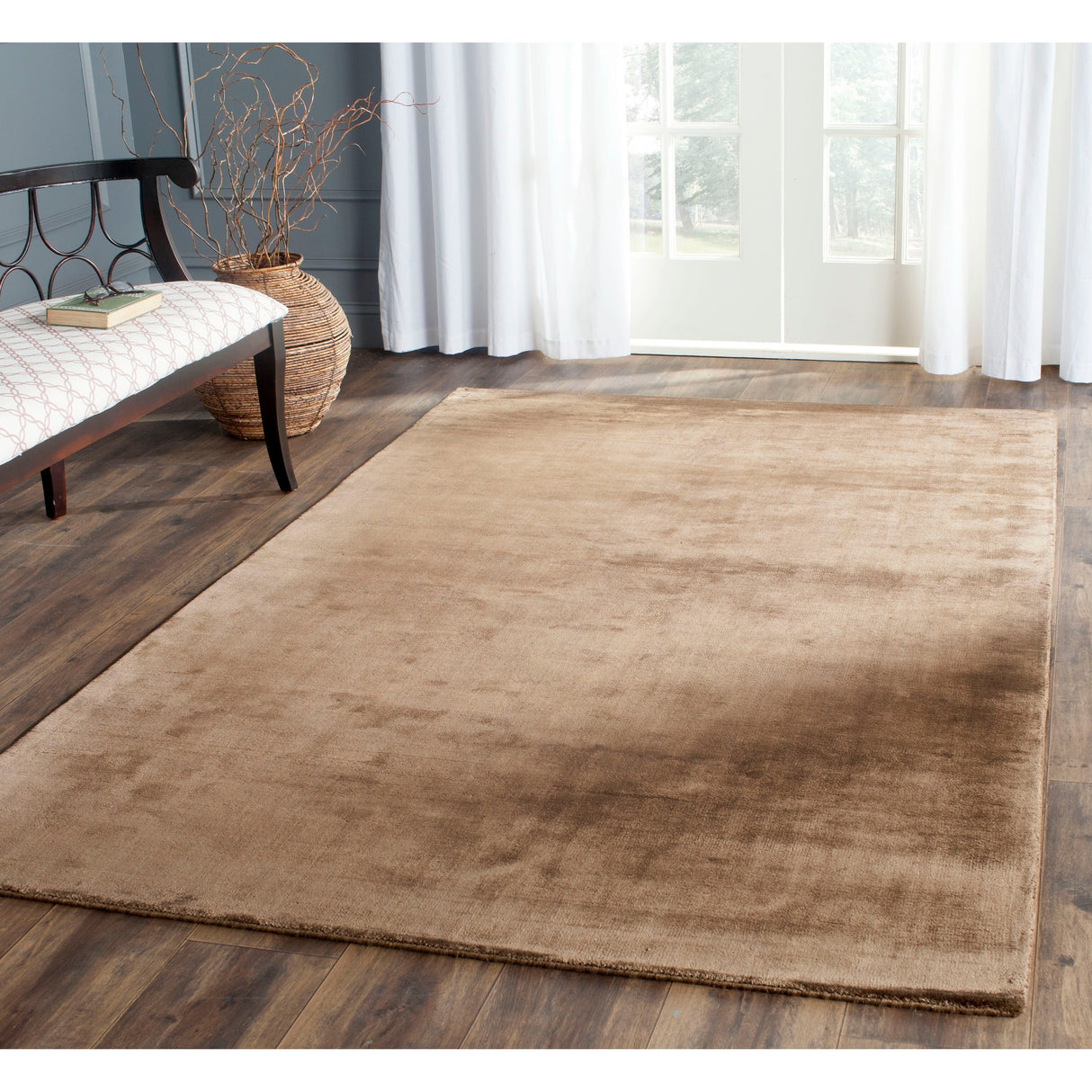 SAFAVIEH Handmade Mirage Avigail Modern Abstract Viscose Rug