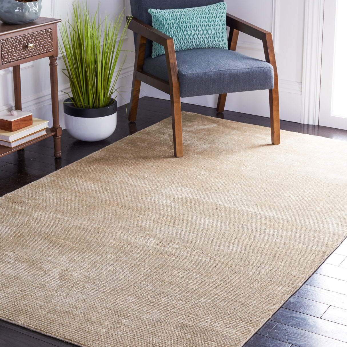 SAFAVIEH Handmade Mirage Pavlina Modern Abstract Viscose Rug