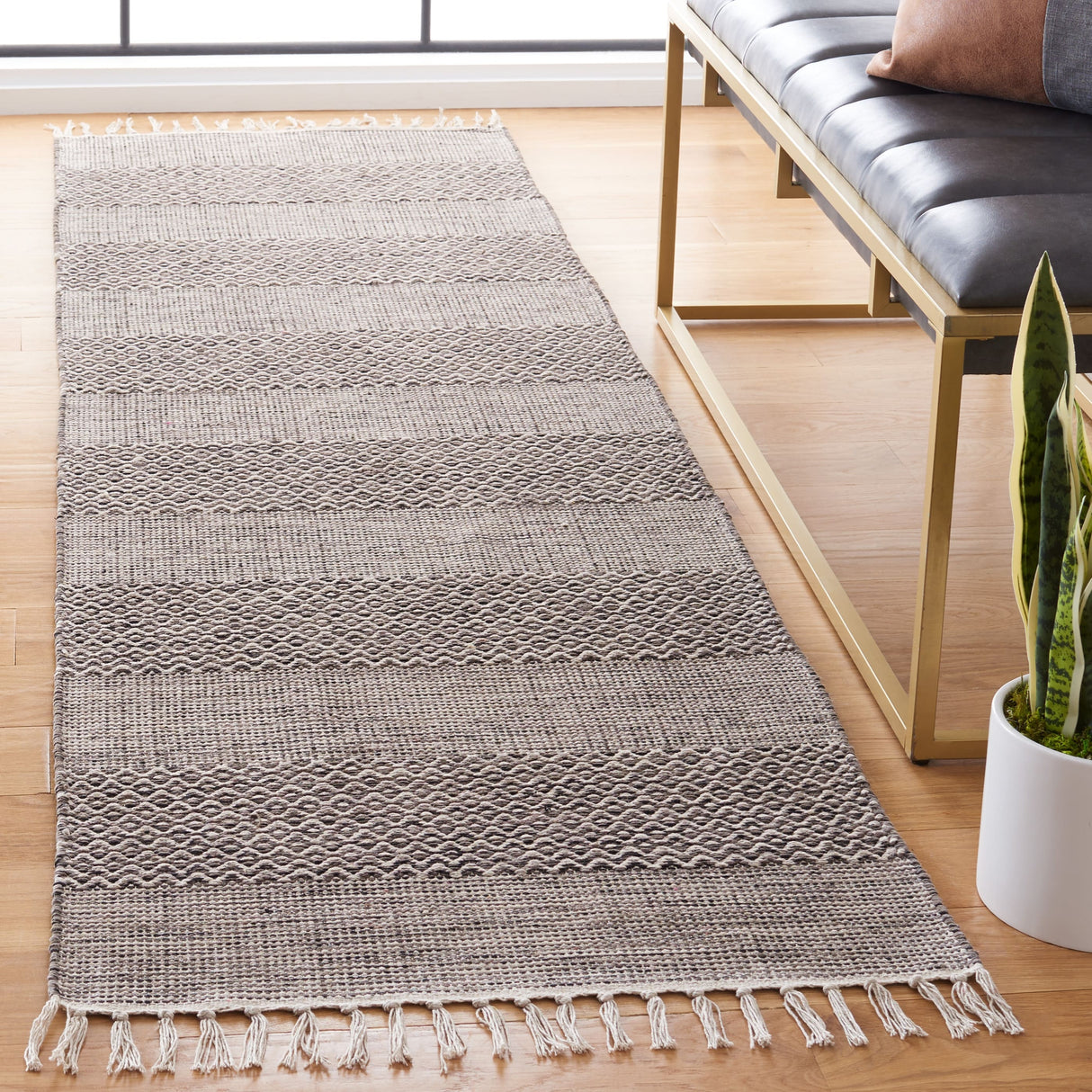 SAFAVIEH Handmade Montauk Alden Flatweave Cotton Fringe Rug