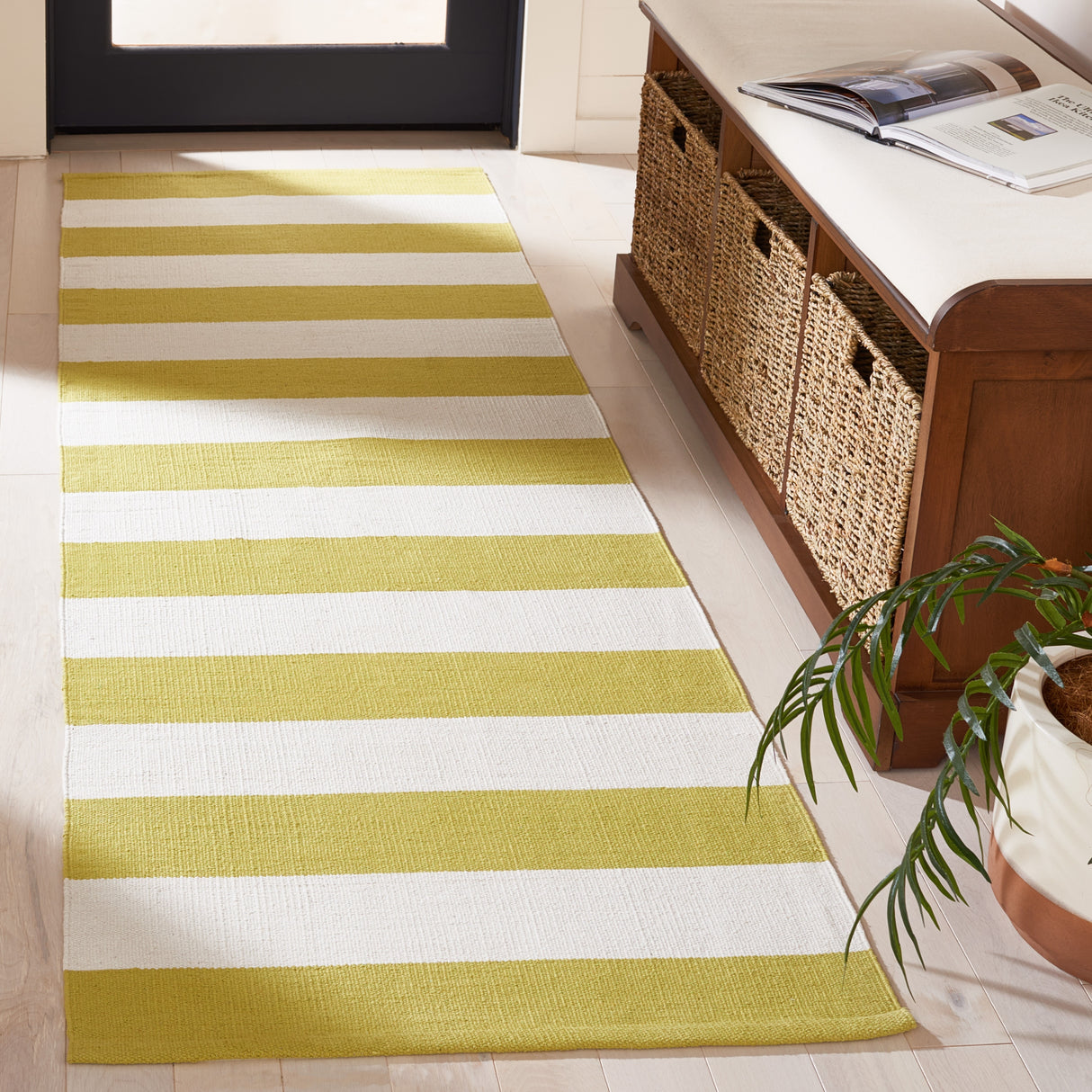 SAFAVIEH Handmade Montauk Geltrude Stripe Cotton Flatweave Rug