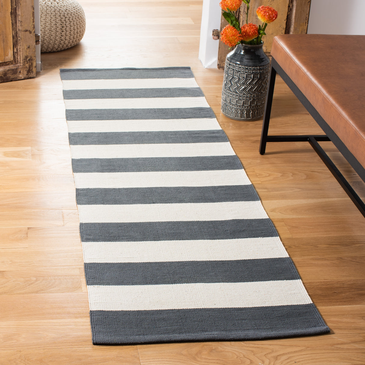 SAFAVIEH Handmade Montauk Geltrude Stripe Cotton Flatweave Rug