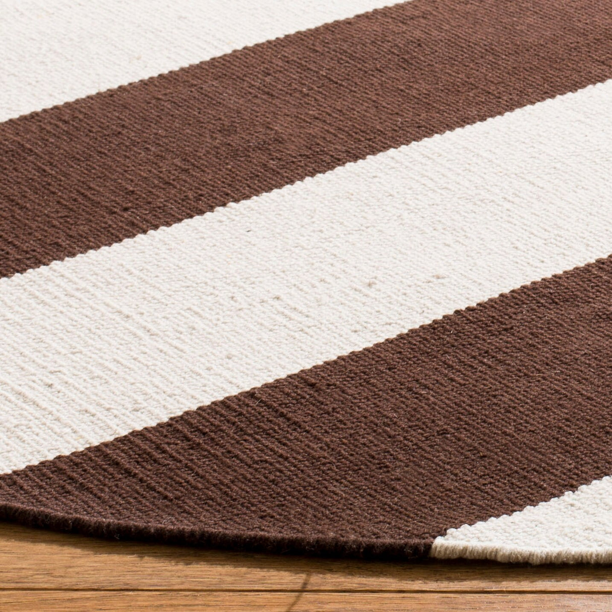 SAFAVIEH Handmade Montauk Geltrude Stripe Cotton Flatweave Rug