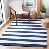 SAFAVIEH Handmade Montauk Geltrude Stripe Cotton Flatweave Rug