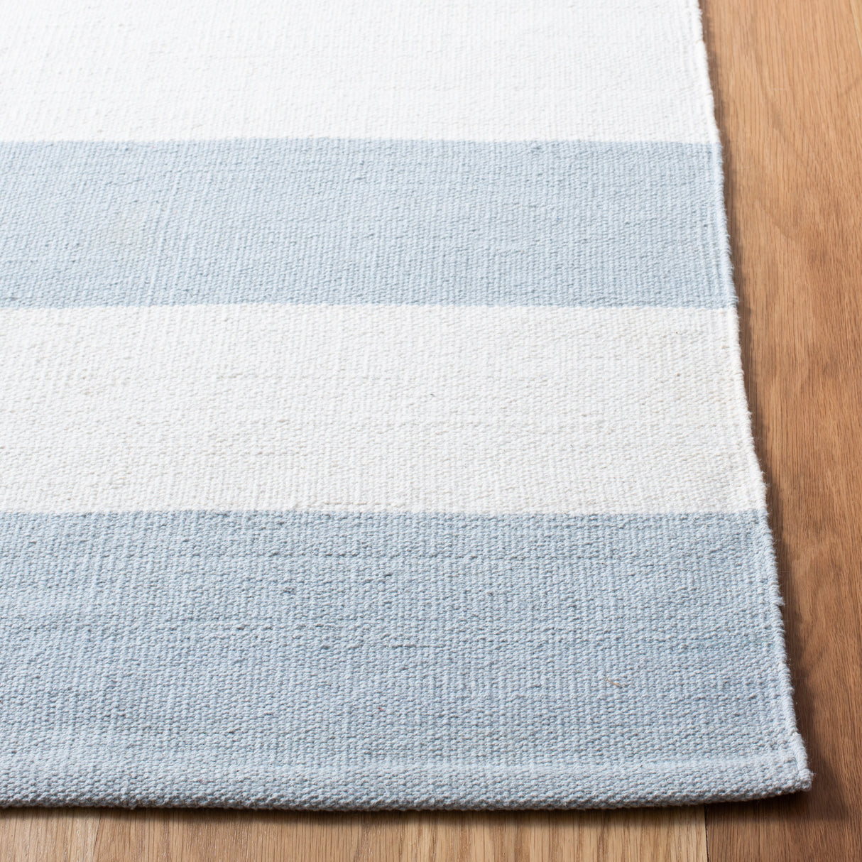 SAFAVIEH Handmade Montauk Geltrude Stripe Cotton Flatweave Rug