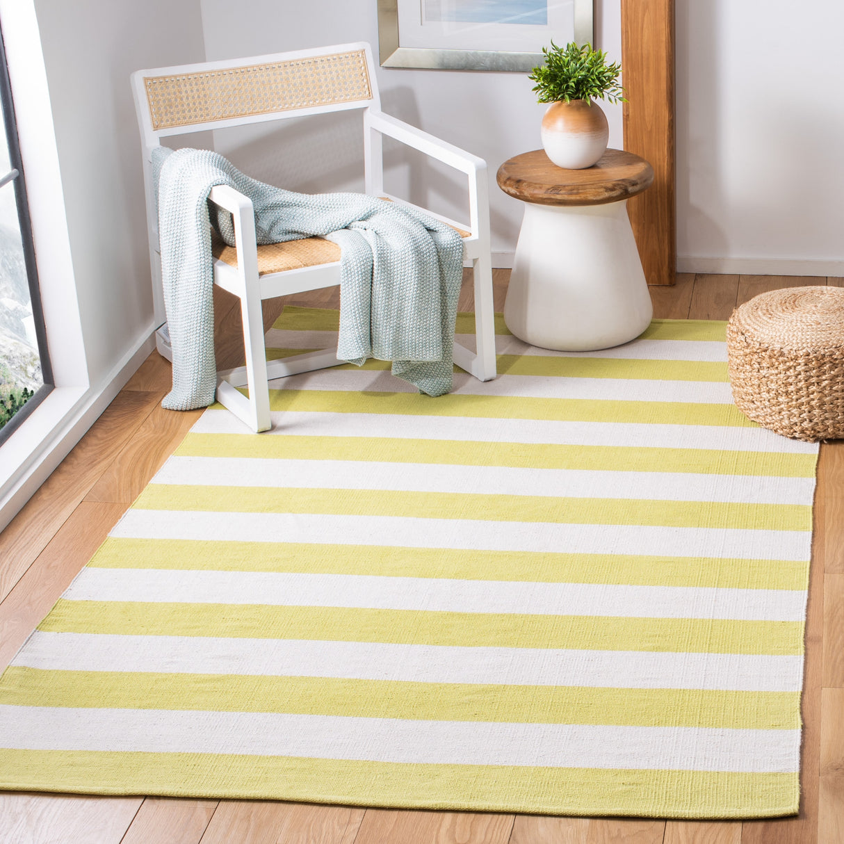 SAFAVIEH Handmade Montauk Geltrude Stripe Cotton Flatweave Rug