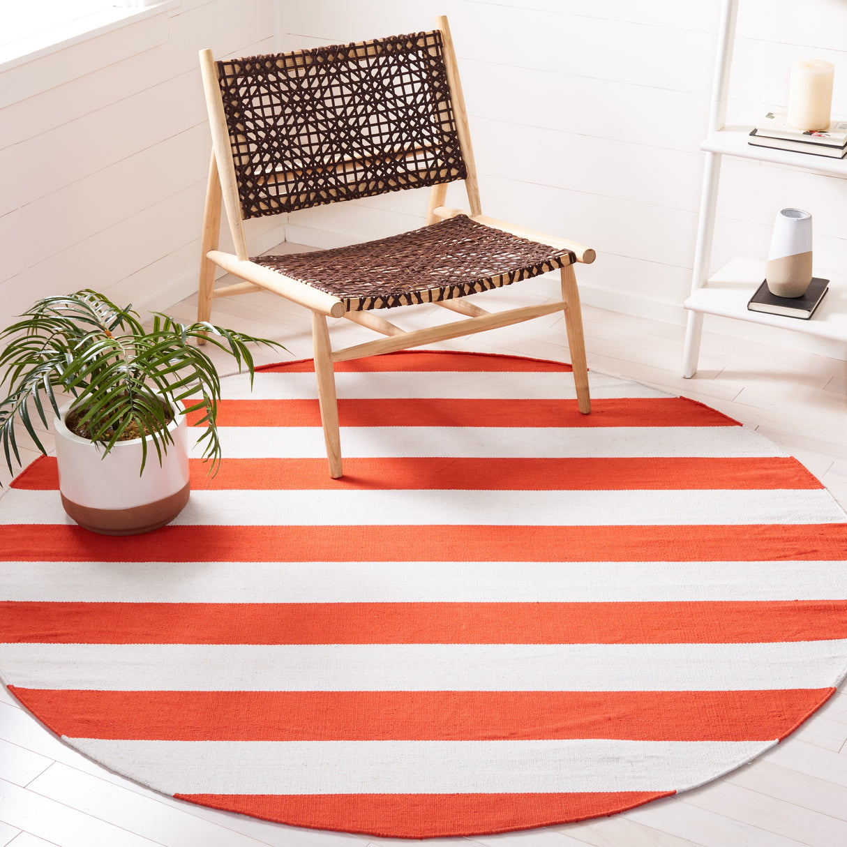 SAFAVIEH Handmade Montauk Geltrude Stripe Cotton Flatweave Rug