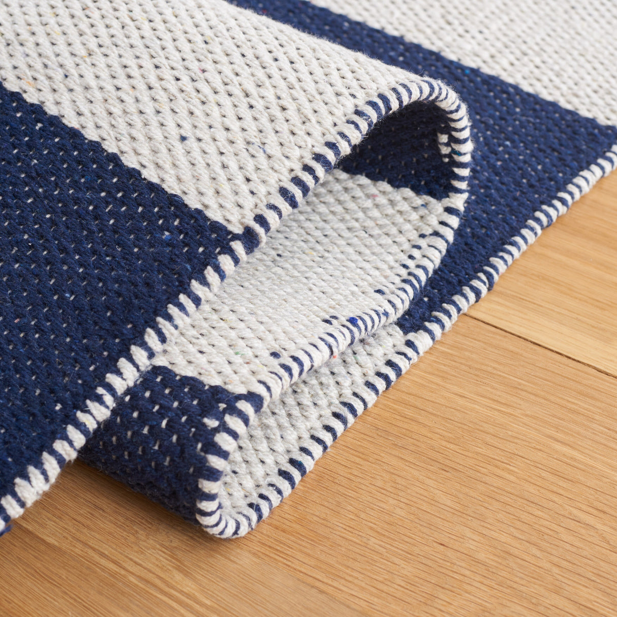 SAFAVIEH Handmade Montauk Heiddis Geometric Cotton Rug